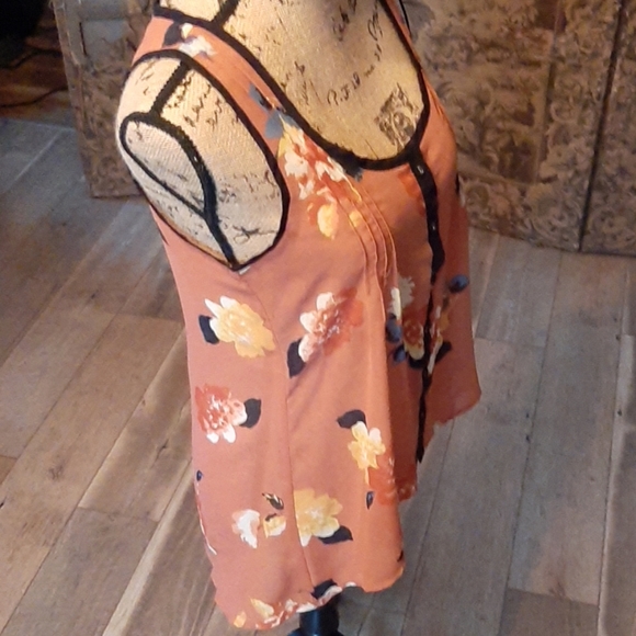 Mine - Slightly Sheer tank S - Picture 5 of 8